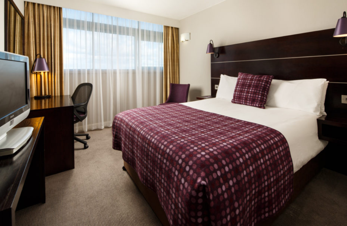 Jupiter website - full size images (60) Desk, sofa and double bed in a privilege room at mercure manchester piccadilly hotel